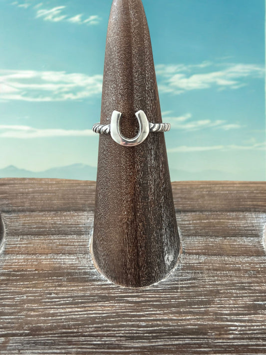 STERLING SILVER ROPE HORSESHOE RING