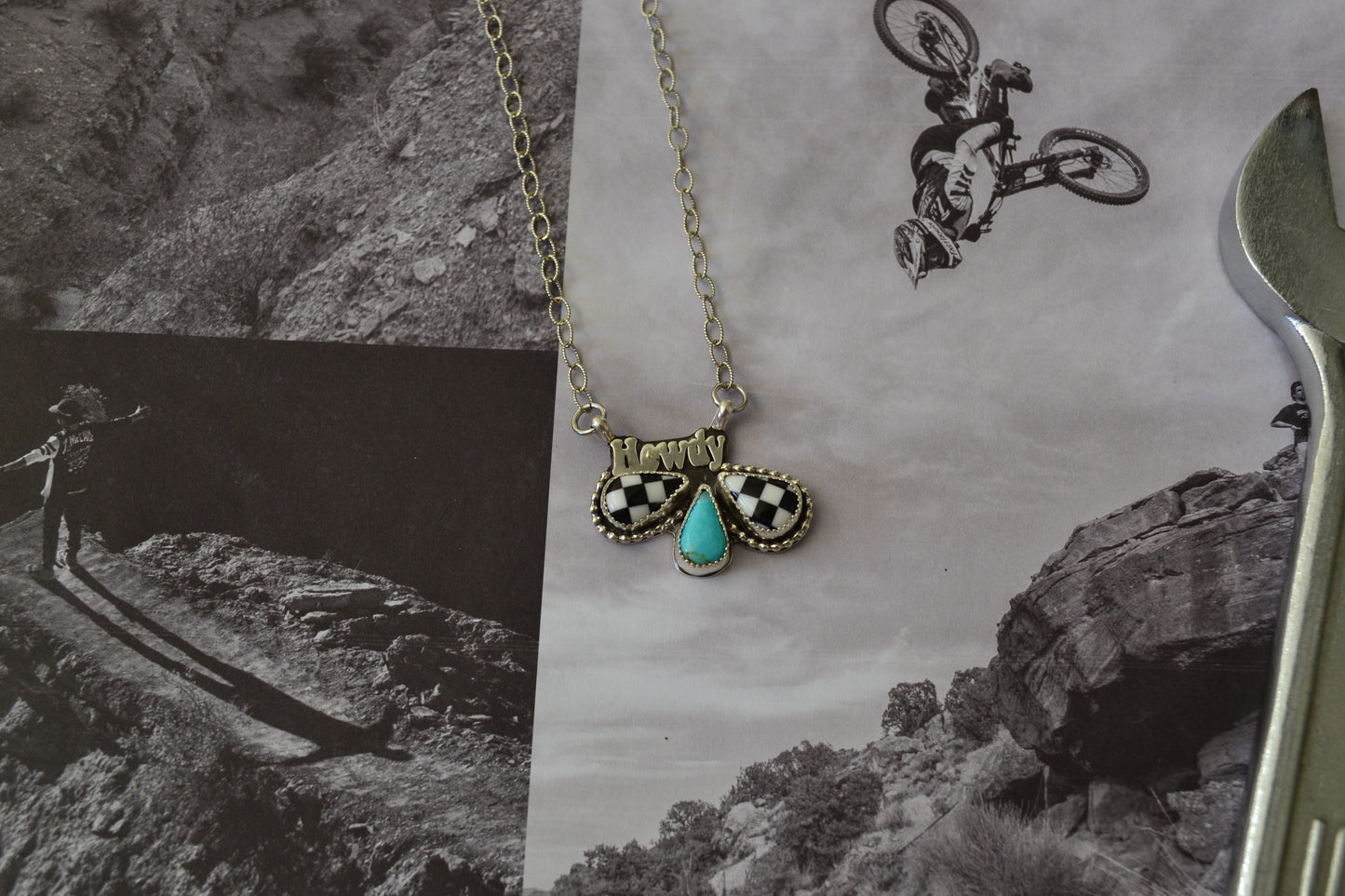 HOWDY KINGMAN TURQUOISE PENDANT
