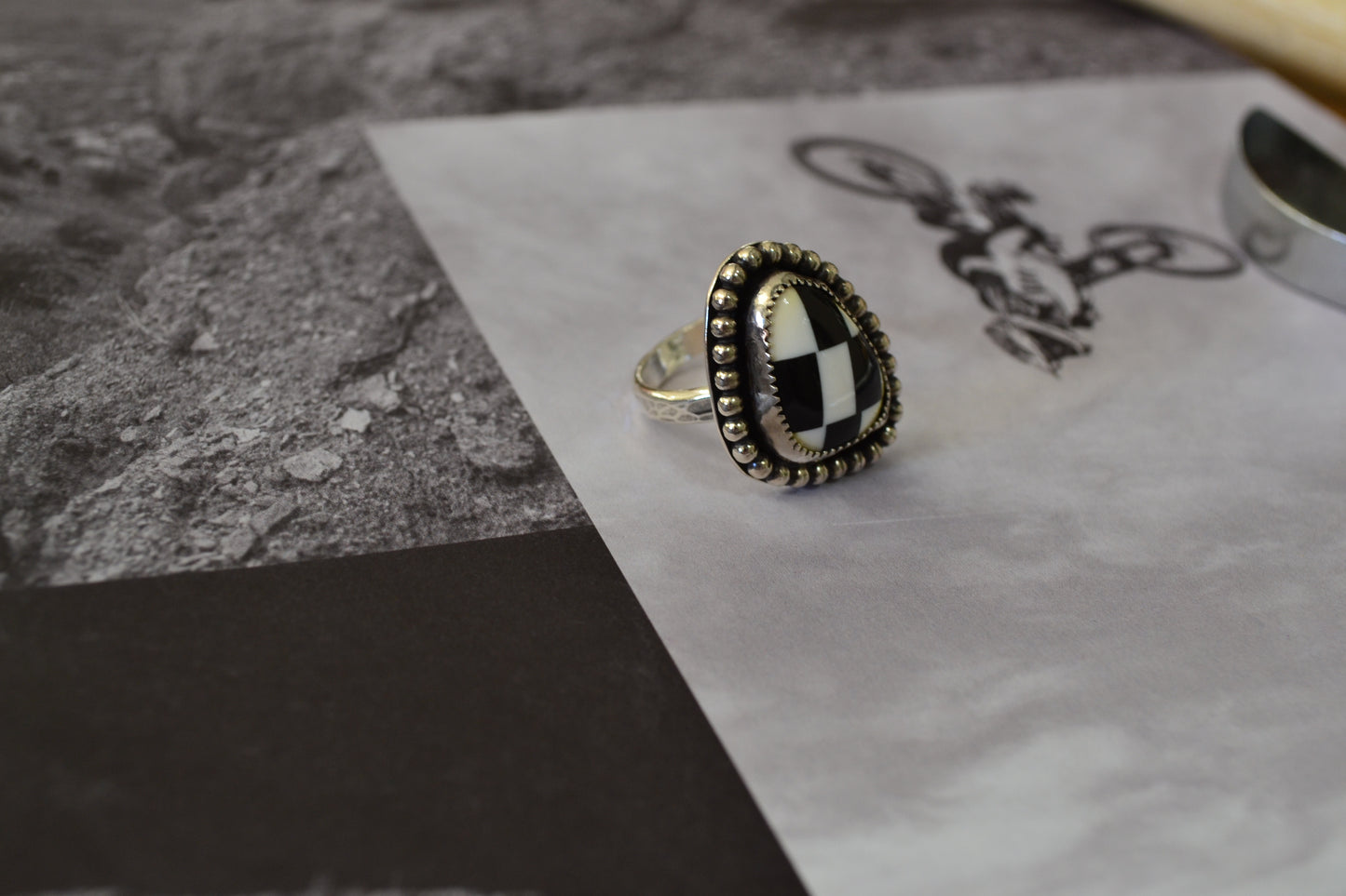 BEADED CHECKERED RING SIZE 7 1/4