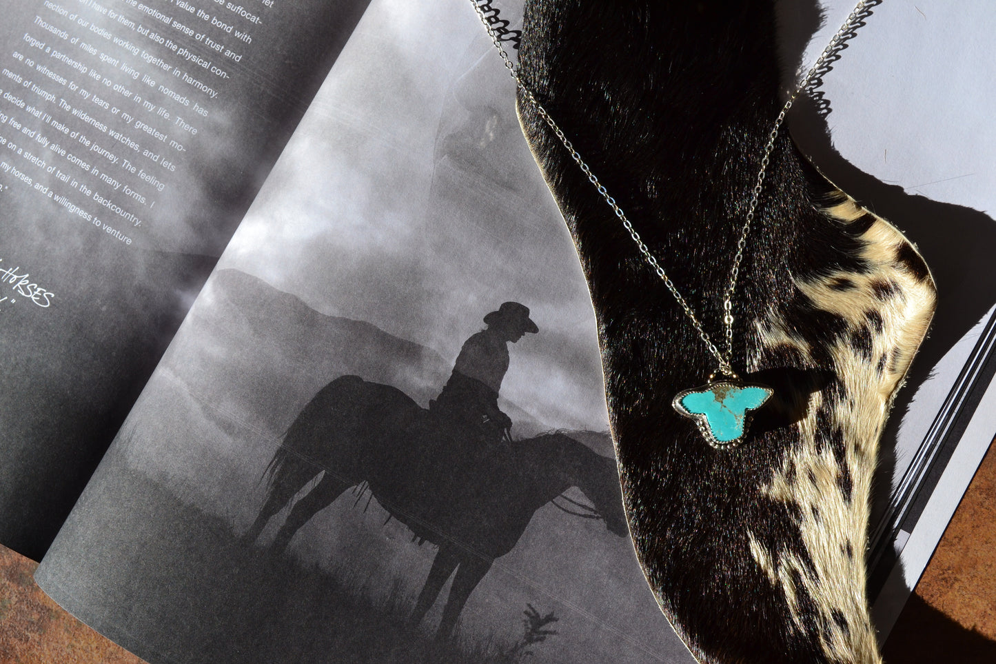 KINGMAN TURQUOISE CATTLE HEAD NECKLACE