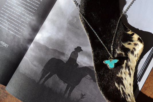 KINGMAN TURQUOISE CATTLE HEAD NECKLACE