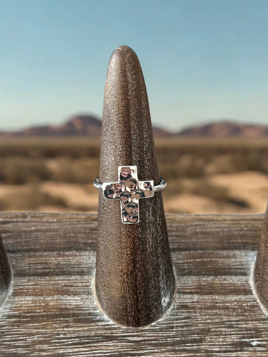 STERLING SILVER HAMMERED CROSS RING